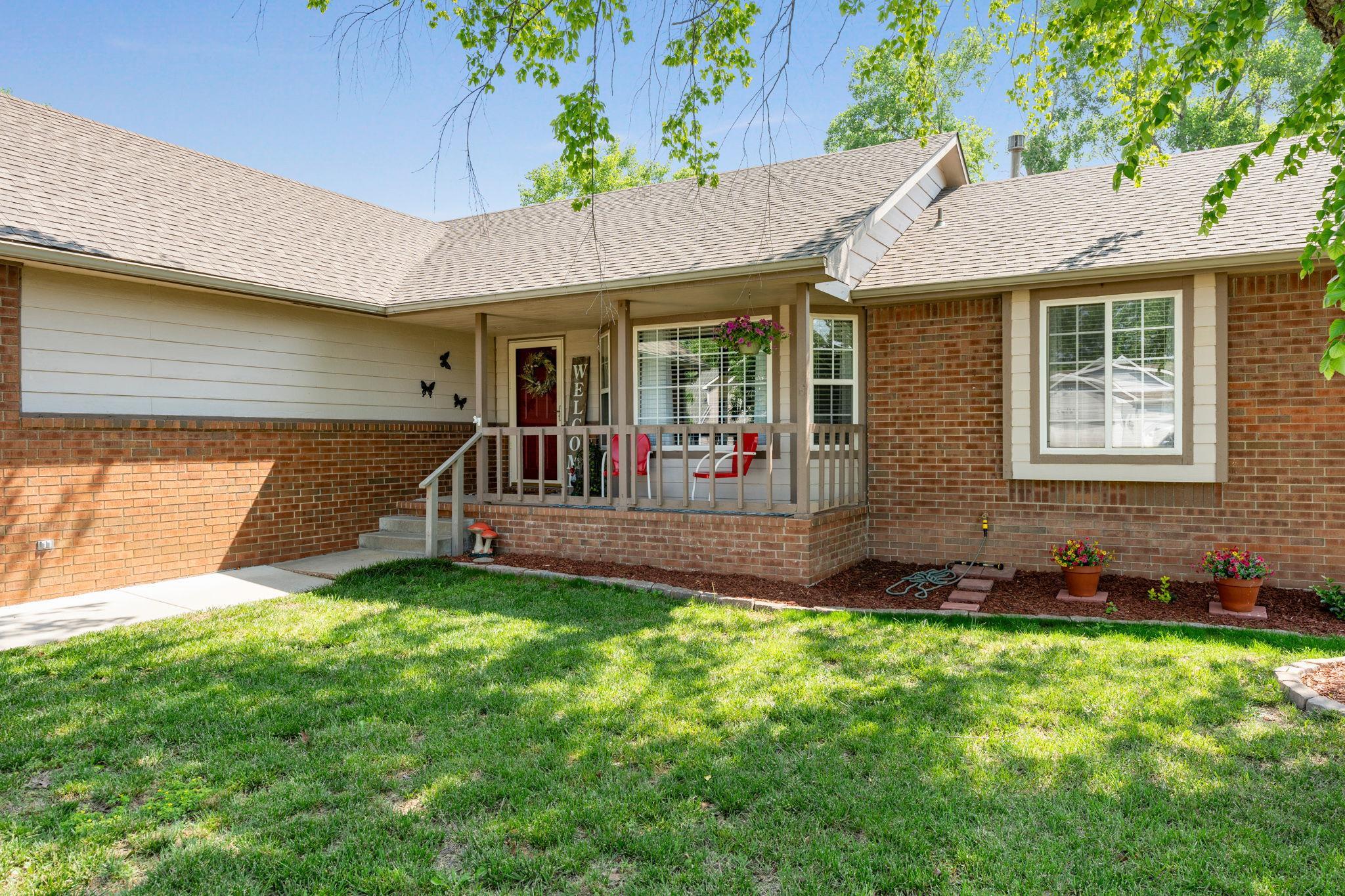 Bel Aire, Kansas 67220, United States, 5 Bedrooms Bedrooms, ,3 BathroomsBathrooms,Residential,Pending,57667