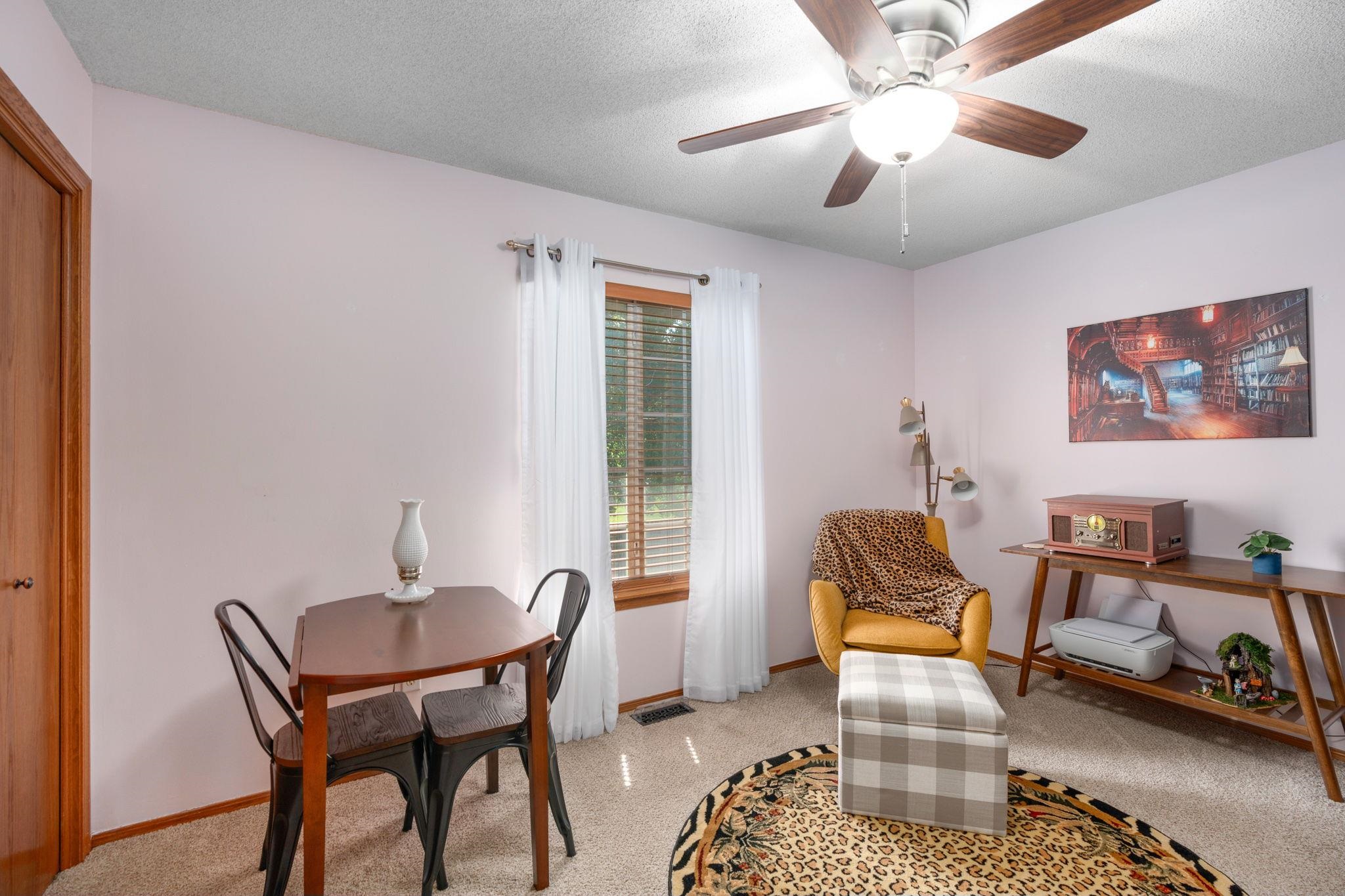 Bel Aire, Kansas 67220, United States, 5 Bedrooms Bedrooms, ,3 BathroomsBathrooms,Residential,Pending,57667