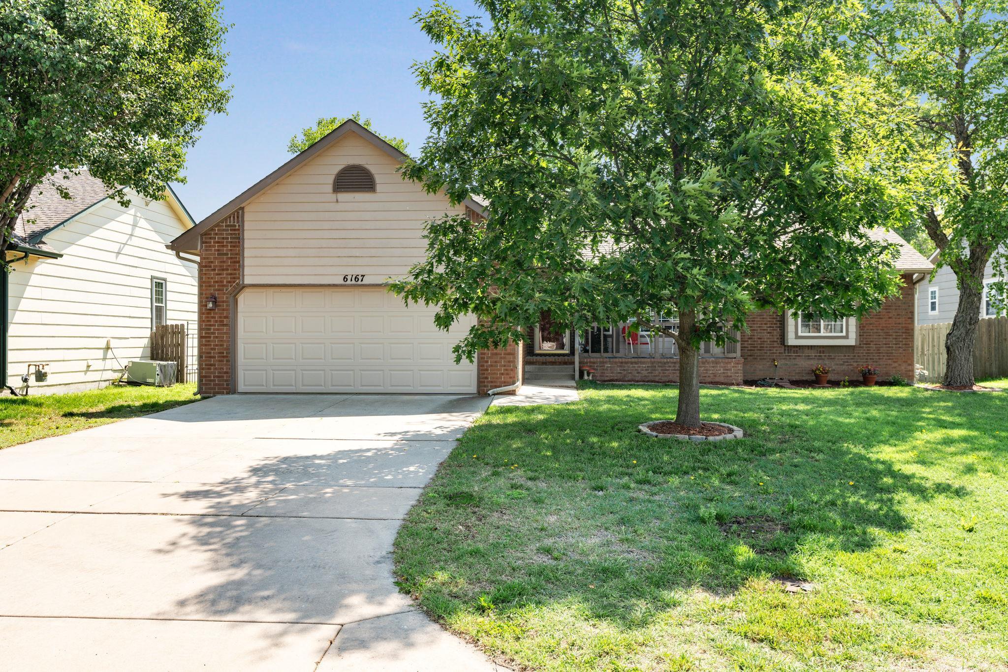 Bel Aire, Kansas 67220, United States, 5 Bedrooms Bedrooms, ,3 BathroomsBathrooms,Residential,Pending,57667