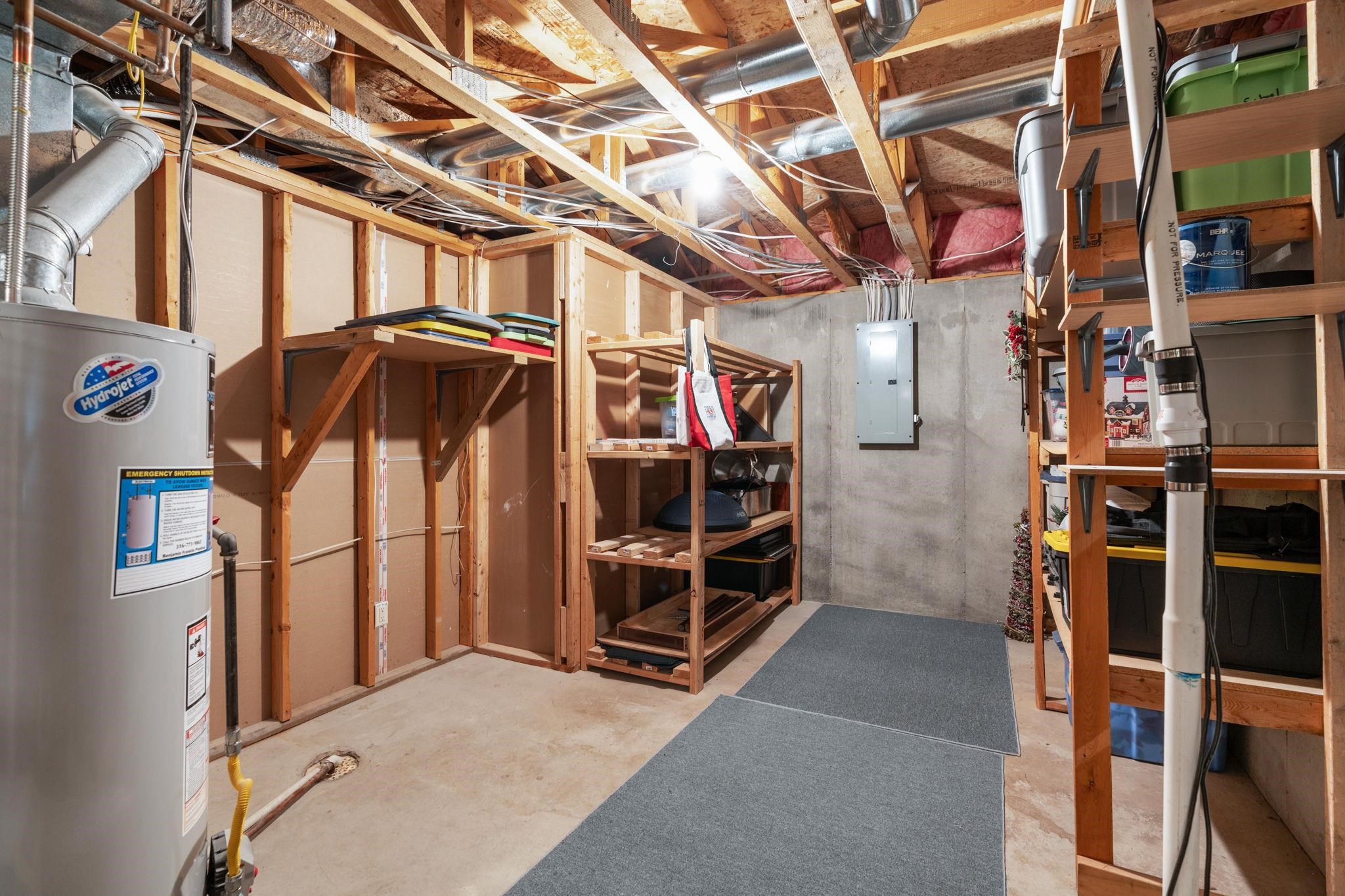 Bel Aire, Kansas 67220, United States, 5 Bedrooms Bedrooms, ,3 BathroomsBathrooms,Residential,Pending,57667