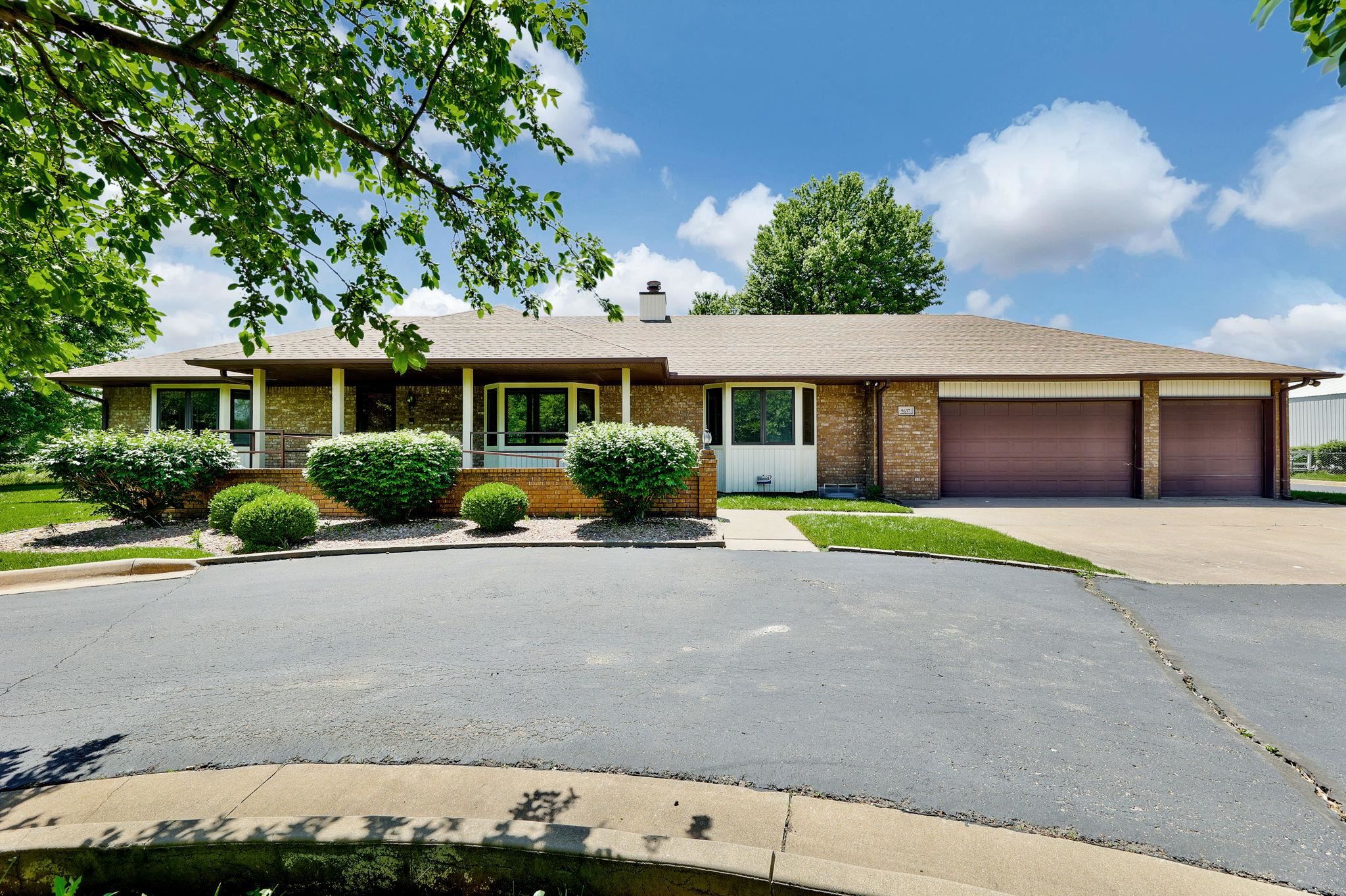 9637 N Hydraulic St, Valley Center, Kansas image 2