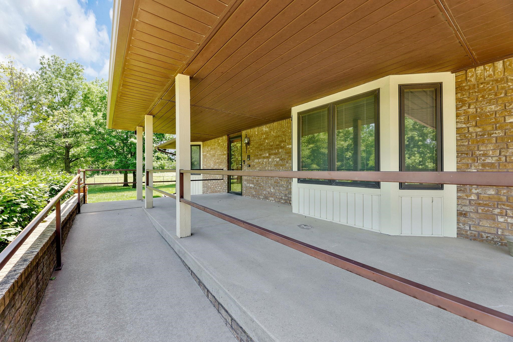 9637 N Hydraulic St, Valley Center, Kansas image 4