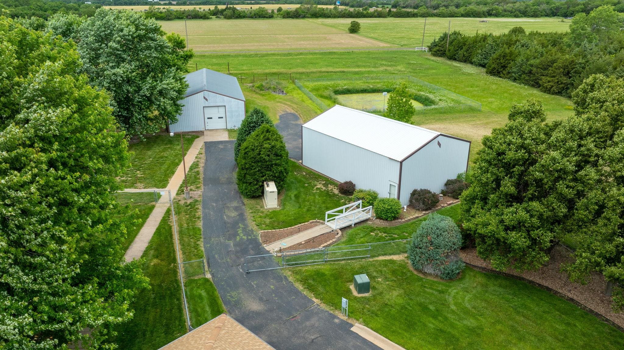 9637 N Hydraulic St, Valley Center, Kansas image 33