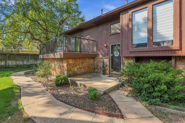 2421 S YELLOWSTONE ST APT 1702, WICHITA, KS 67215 - Image fd2f8df93d2ed0462671c250a85e165e/1602834154