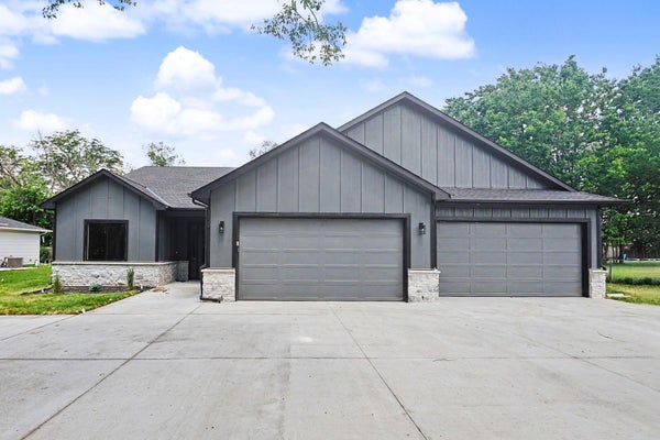 116 S BYRON AVE, WICHITA, KS 67209 - Image fd52855e52169f98e360ff7a8fecf3ef/2152775673