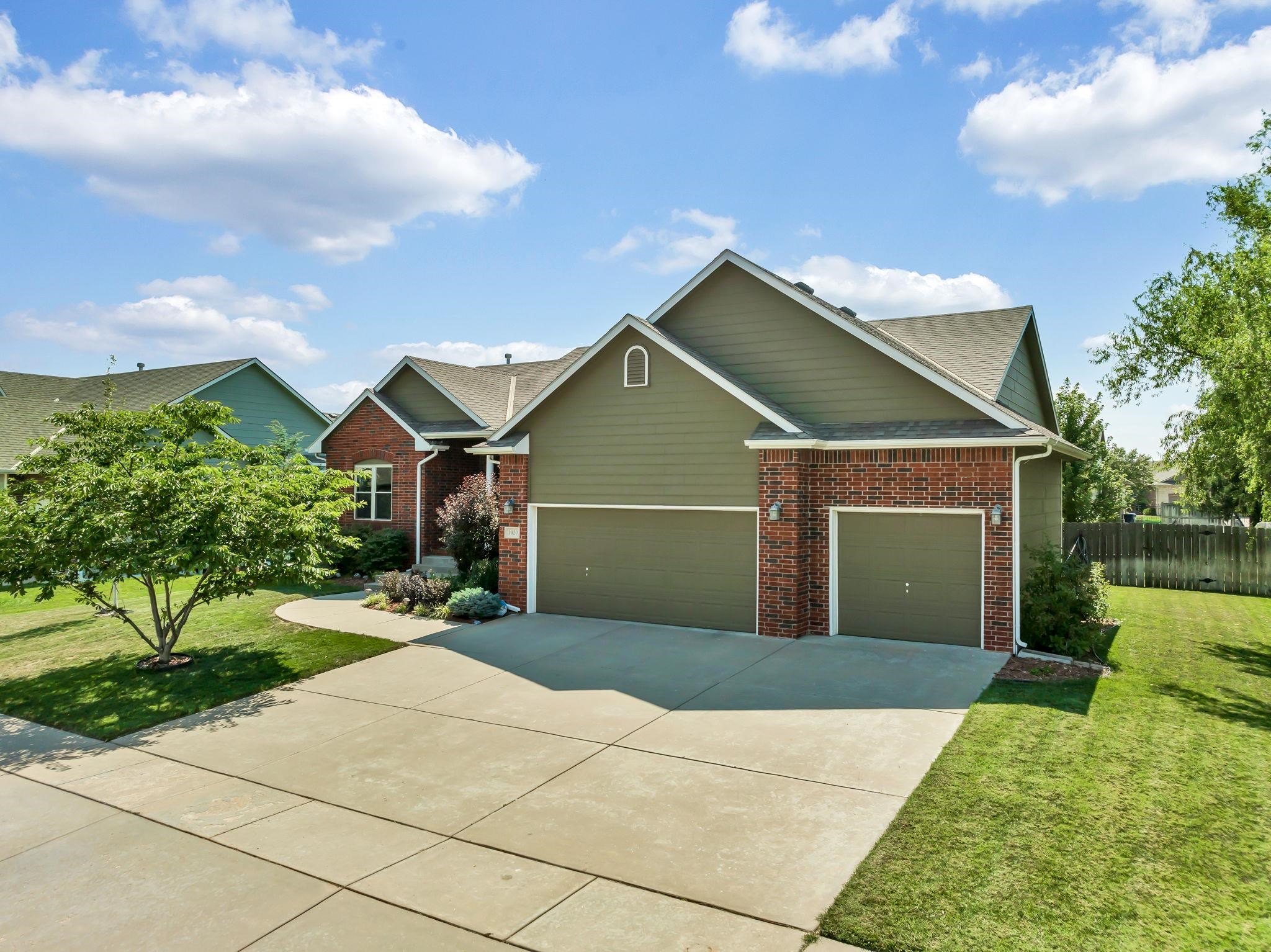 1027 N Beau Jardin Cir, Derby, Kansas image 3