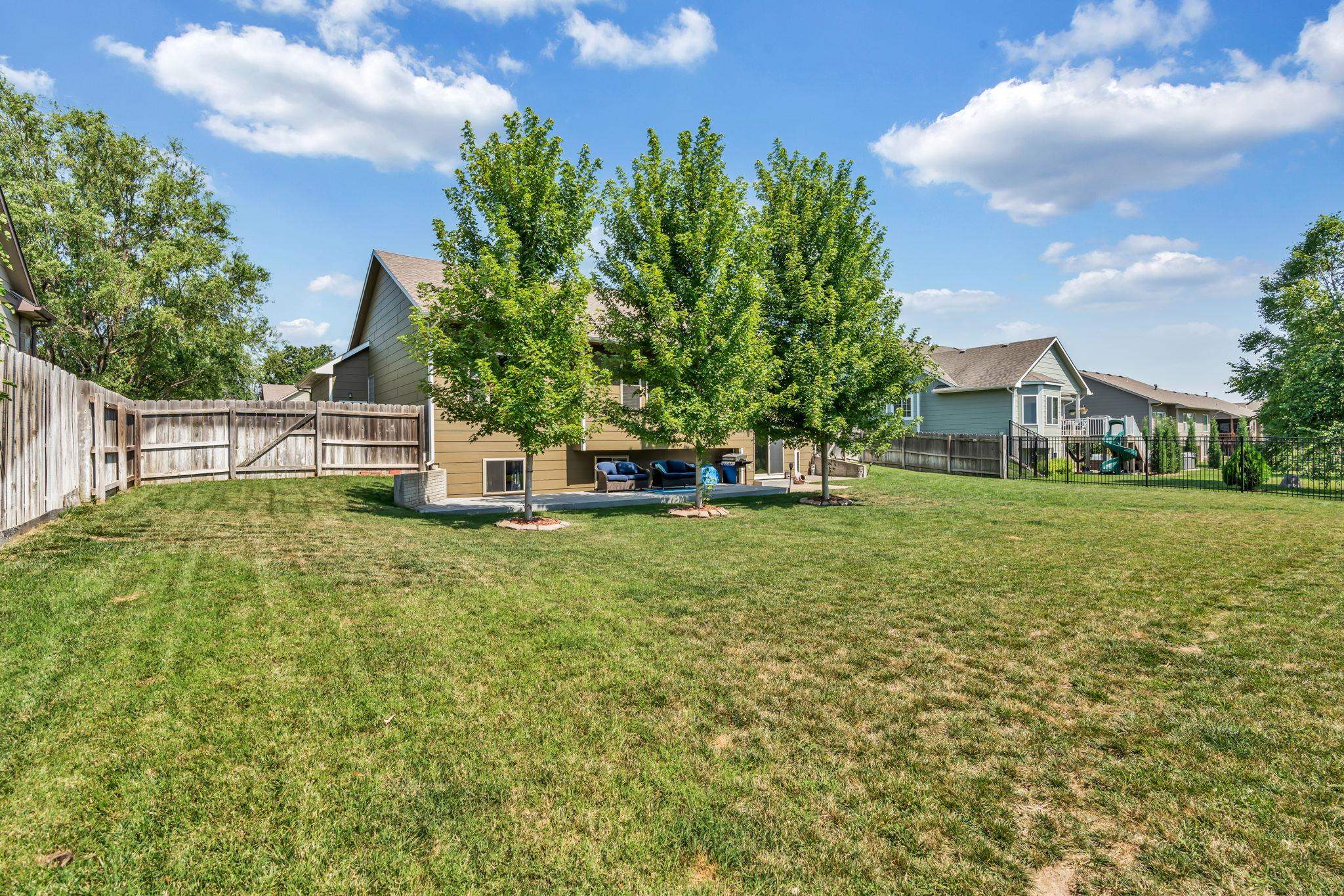 1027 N Beau Jardin Cir, Derby, Kansas image 34