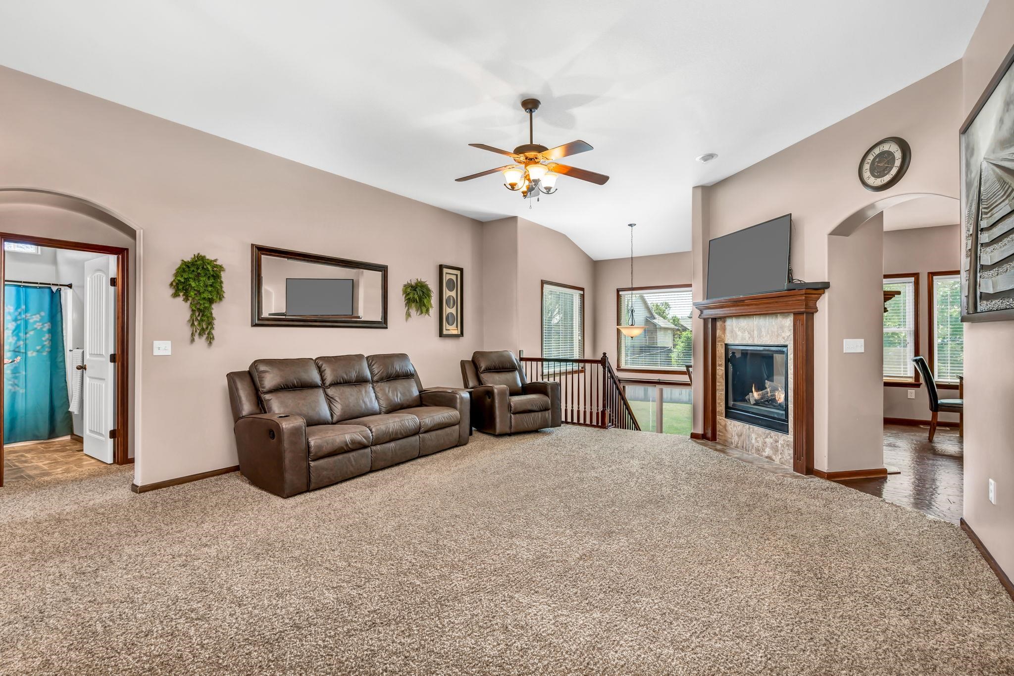 1027 N Beau Jardin Cir, Derby, Kansas image 9