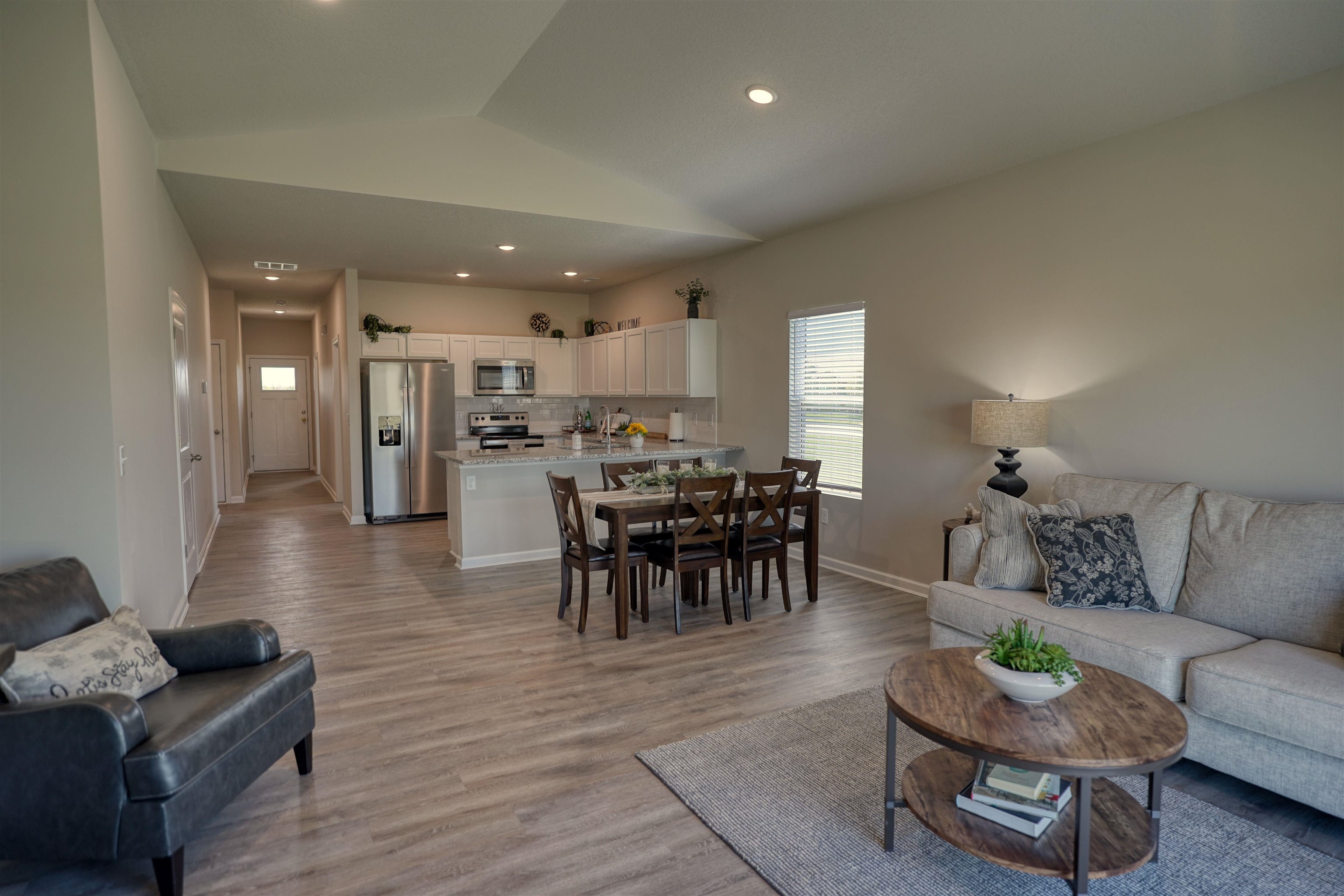 1007 Eastlinks Ct, McPherson, Kansas image 3