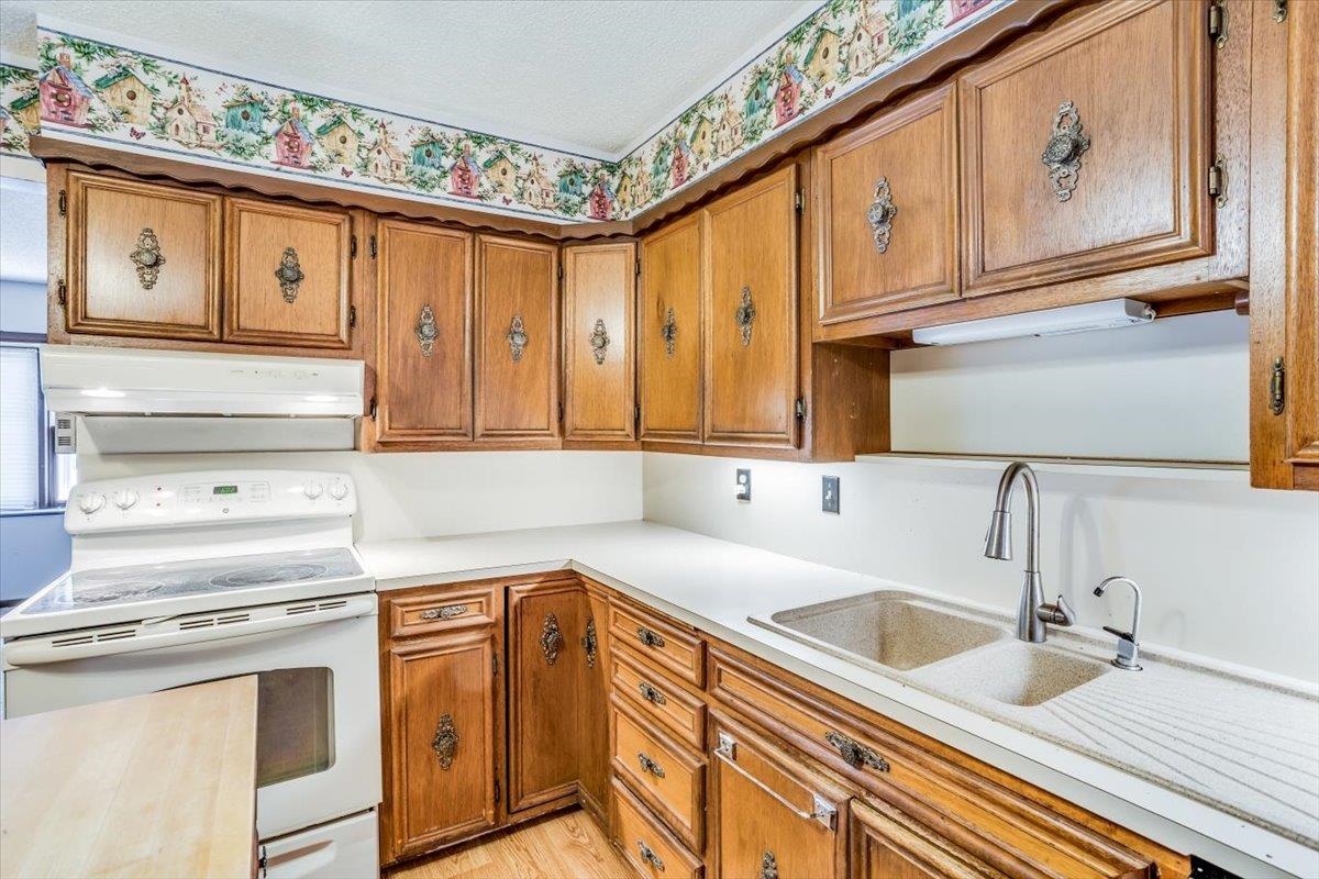 311 N Burns Ave, Valley Center, Kansas image 10