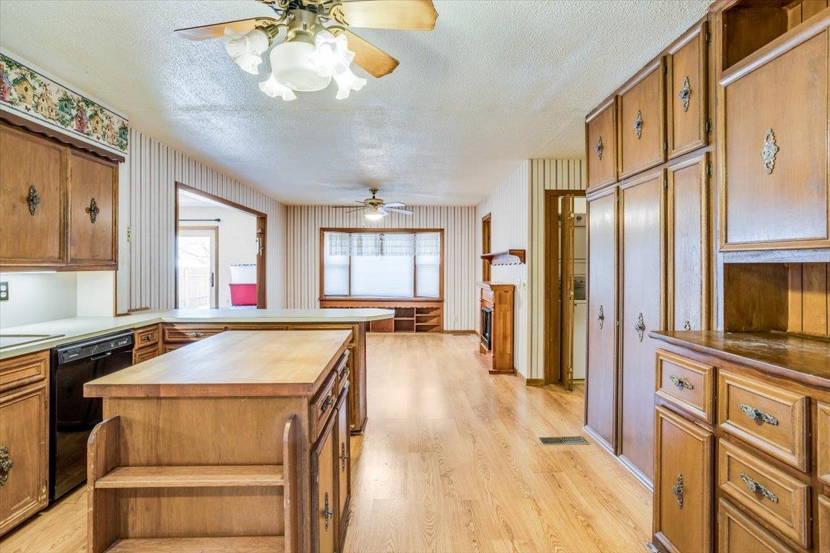 311 N Burns Ave, Valley Center, Kansas image 7