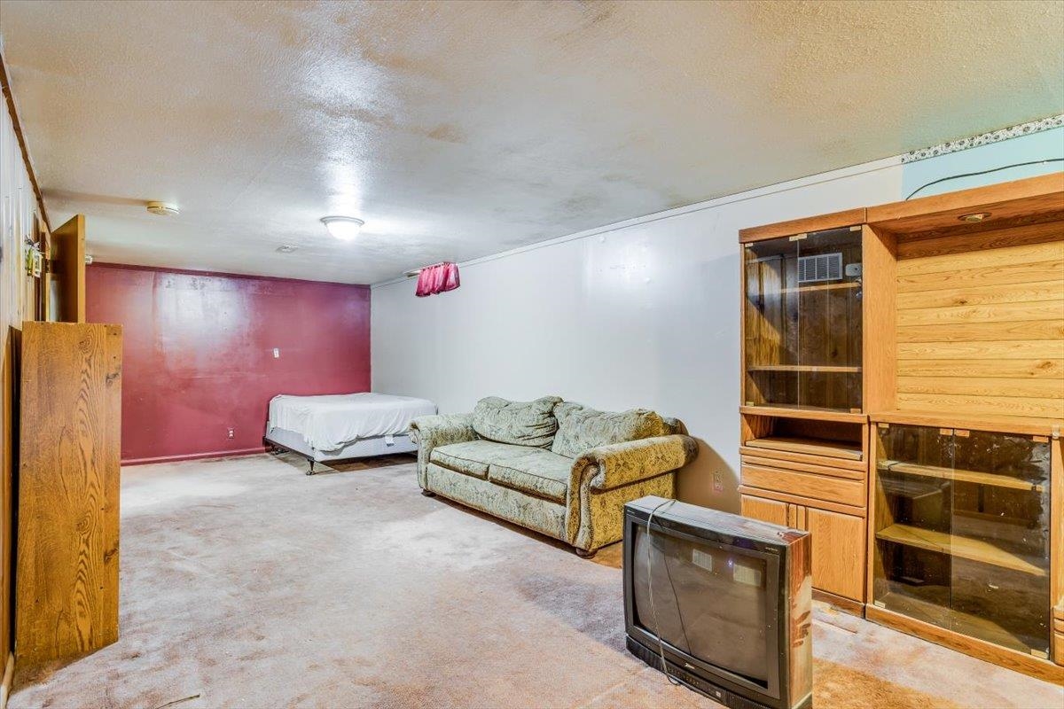 311 N Burns Ave, Valley Center, Kansas image 26