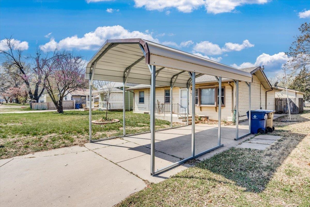 311 N Burns Ave, Valley Center, Kansas image 2