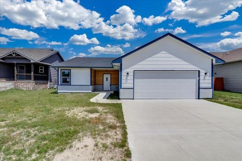 Homes For Sale - 752 N Wakefield Ave<br/> Sedgwick County, Valley Center, KS 67147