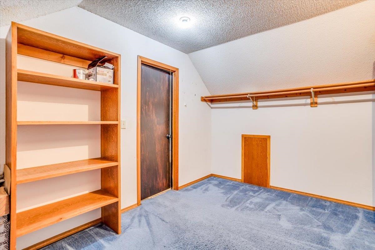 Wichita, Kansas 67207, United States, 3 Bedrooms Bedrooms, ,3 BathroomsBathrooms,Residential,Pending,50429