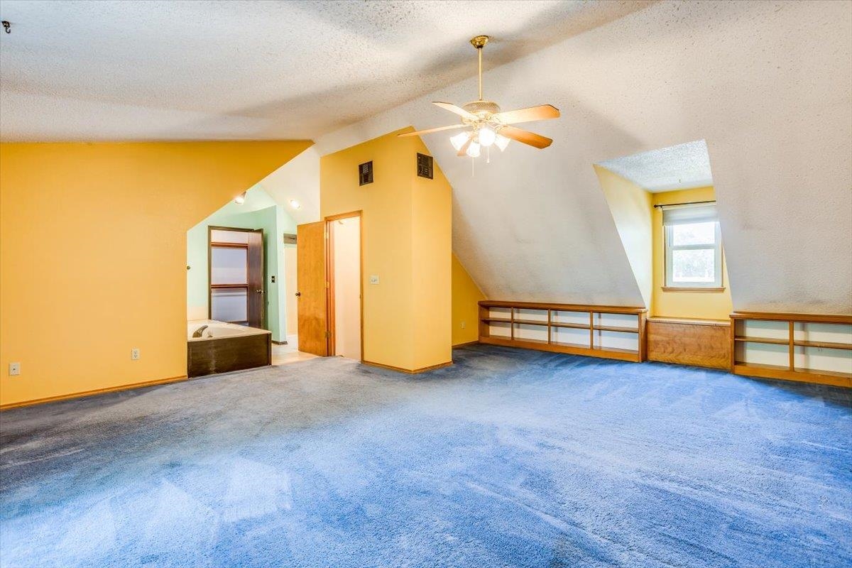 Wichita, Kansas 67207, United States, 3 Bedrooms Bedrooms, ,3 BathroomsBathrooms,Residential,Pending,50429