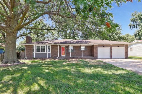 Homes For Sale - 403 N Harrison Ave<br/> Sedgwick, KS 67135