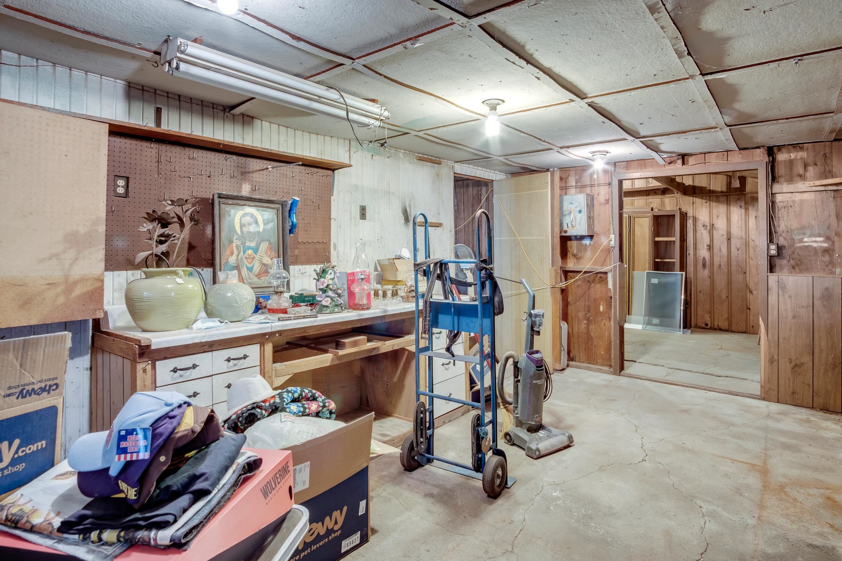 1202 S Walnut St, Newton, Kansas image 29