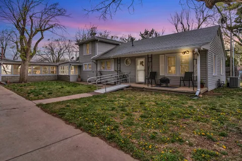 1202 S Walnut St, Newton, KS 67114 - MLS#: 653428