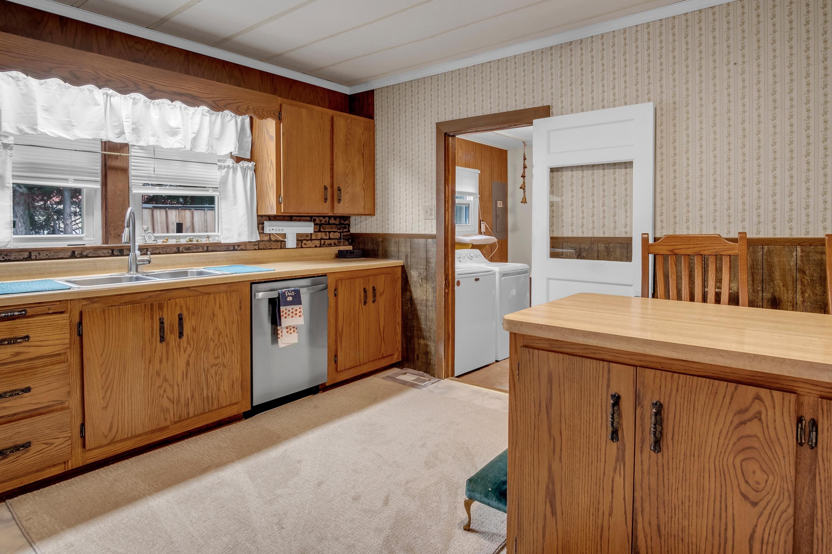 1202 S Walnut St, Newton, Kansas image 8