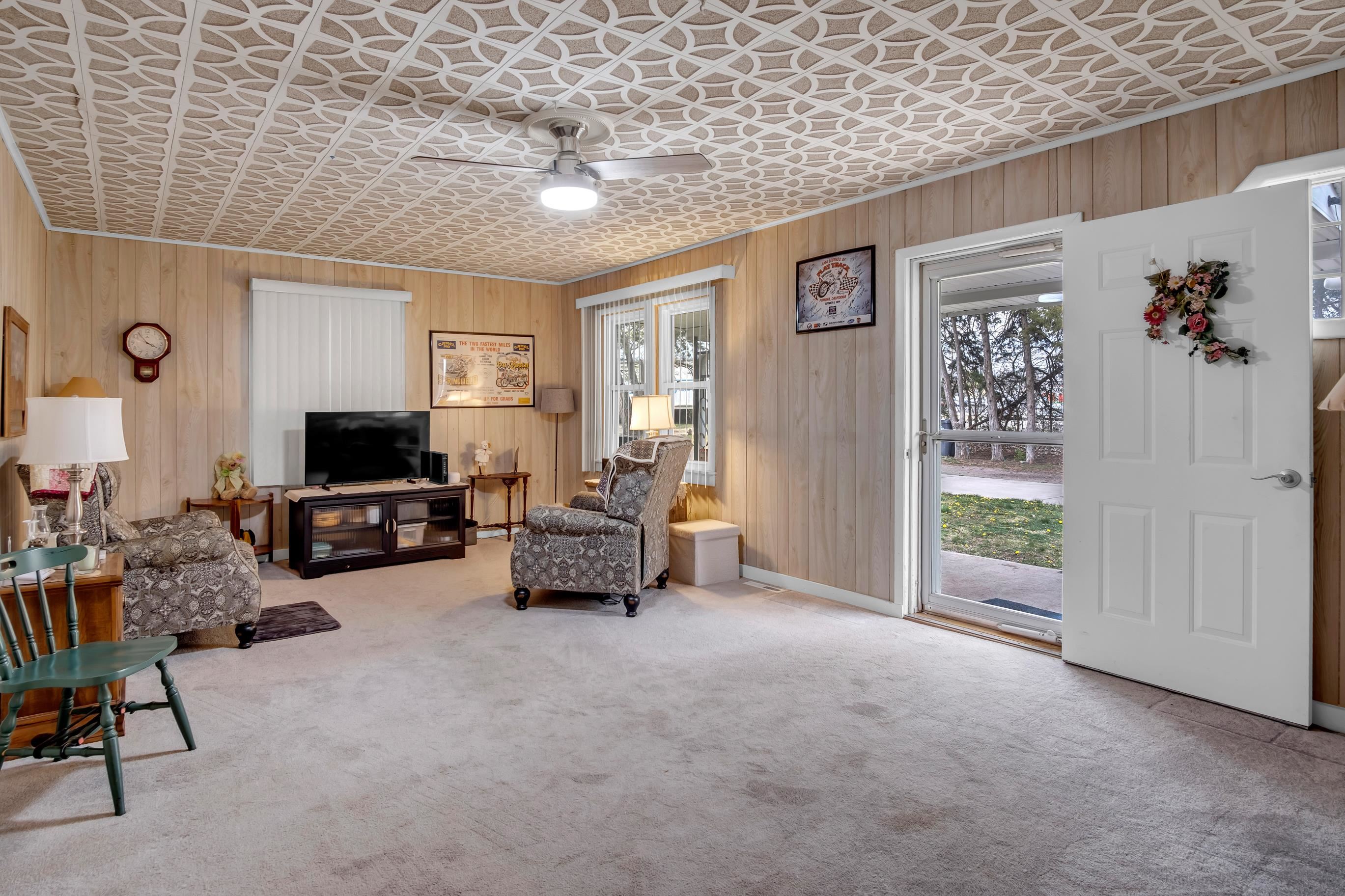 1202 S Walnut St, Newton, Kansas image 5