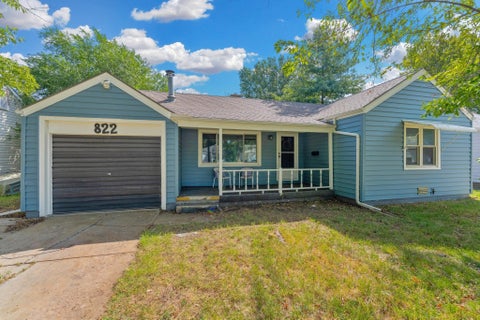 Homes For Sale - 822 S Edgemoor St<br/> Sedgwick County, Wichita, KS 67218