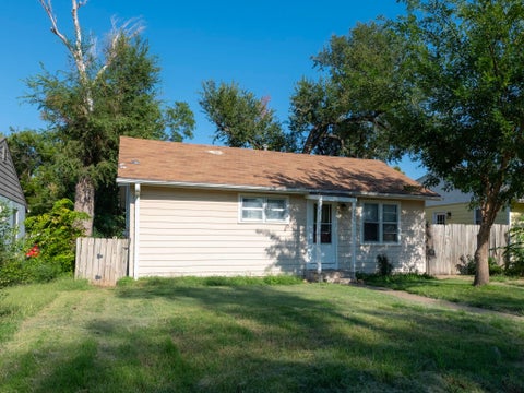 Homes For Sale - 411 S Connecticut Ave<br/> Salina, KS 67401