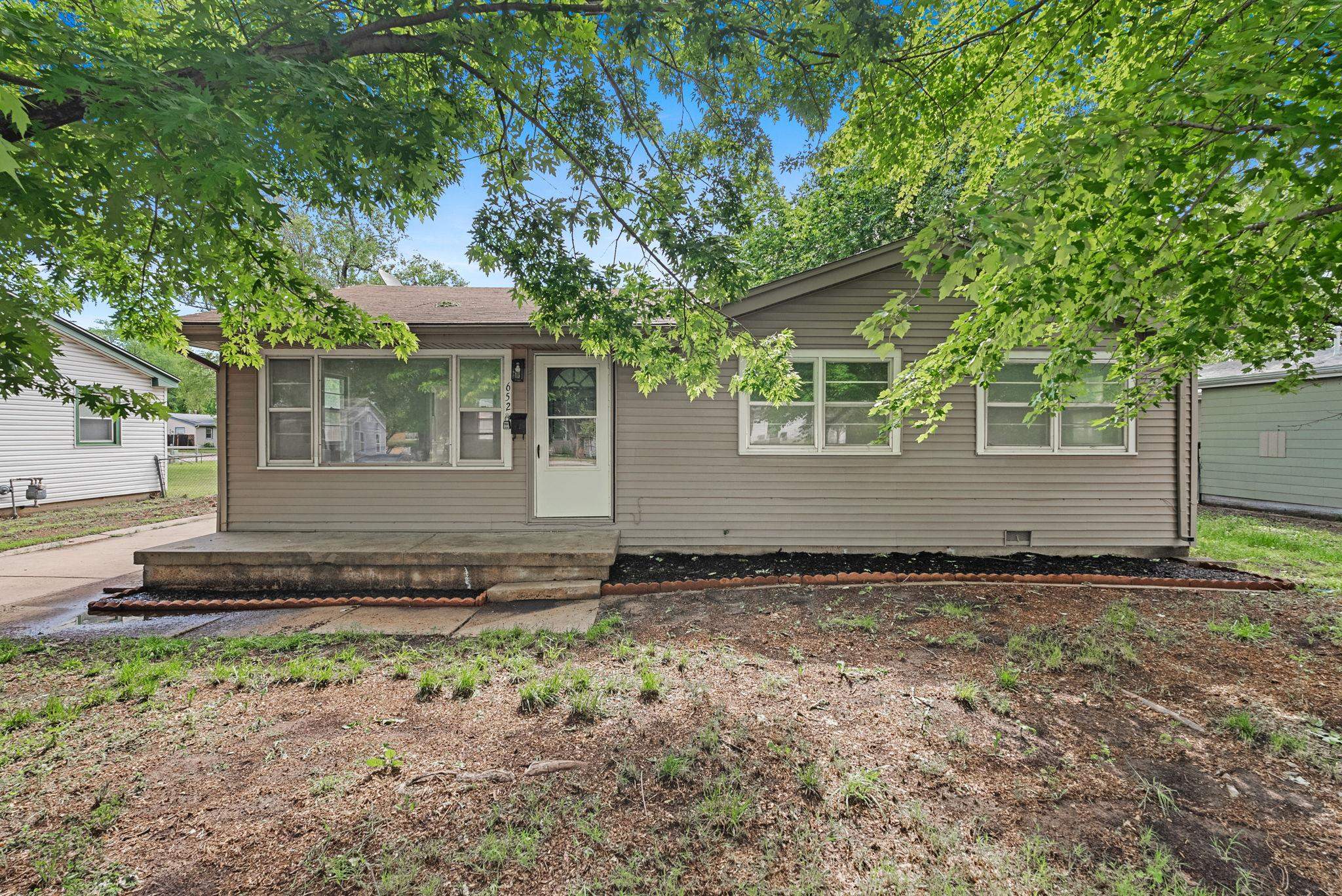 652 N Meridian Ave, Valley Center, Kansas image 2