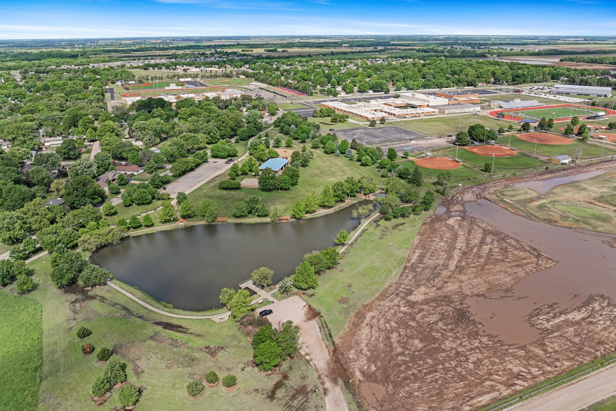 652 N Meridian Ave, Valley Center, Kansas image 32