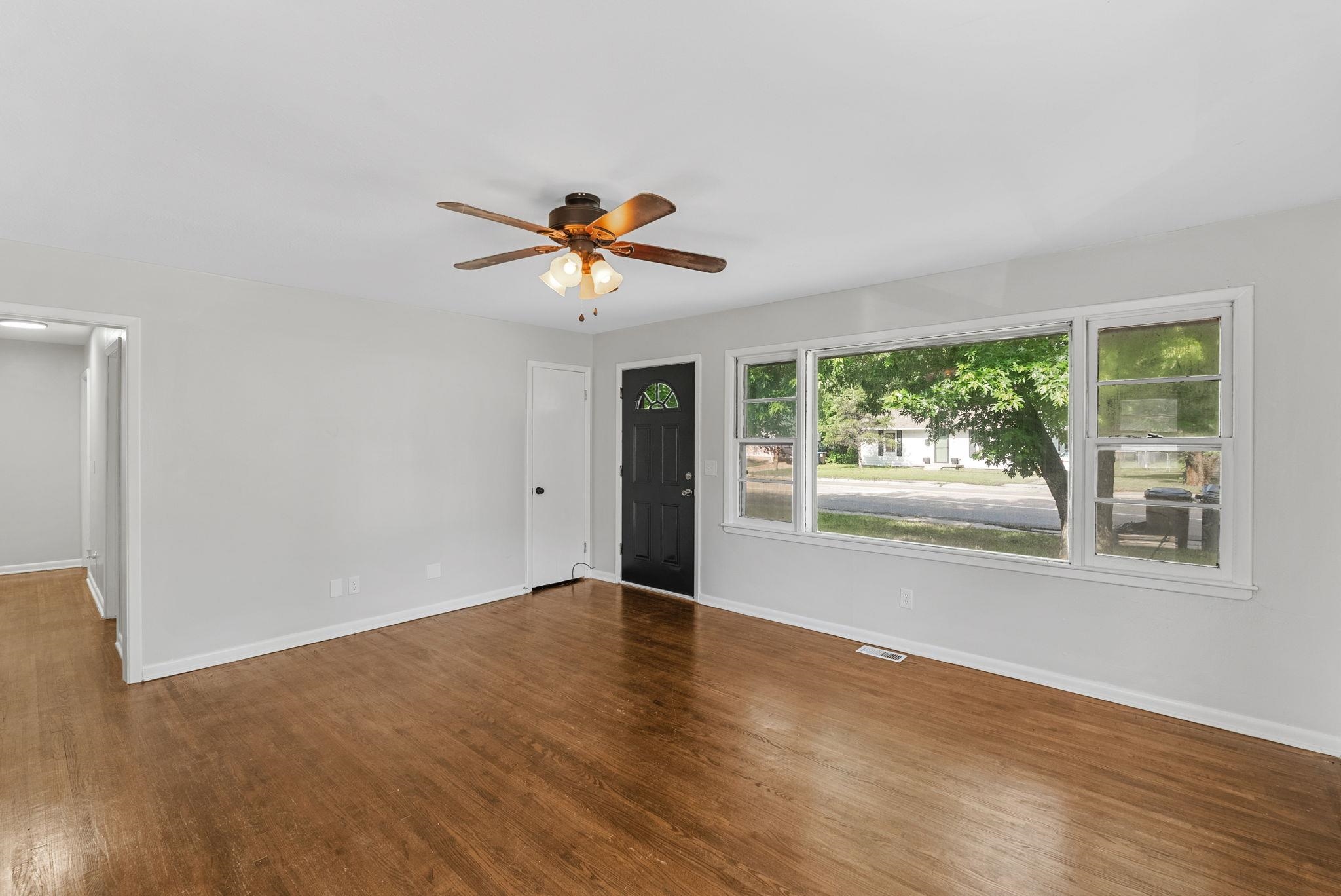 652 N Meridian Ave, Valley Center, Kansas image 6