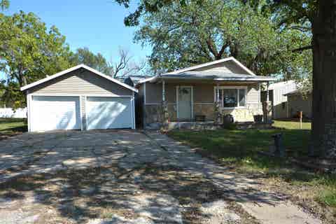 Homes For Sale - 216 N Blankenship Rd<br/> Cowley County, Udall, KS 67146
