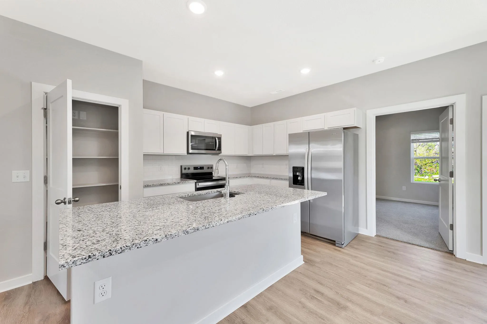 Valley Center, Kansas 67147, United States, 3 Bedrooms Bedrooms, ,2 BathroomsBathrooms,Residential,Active,209781