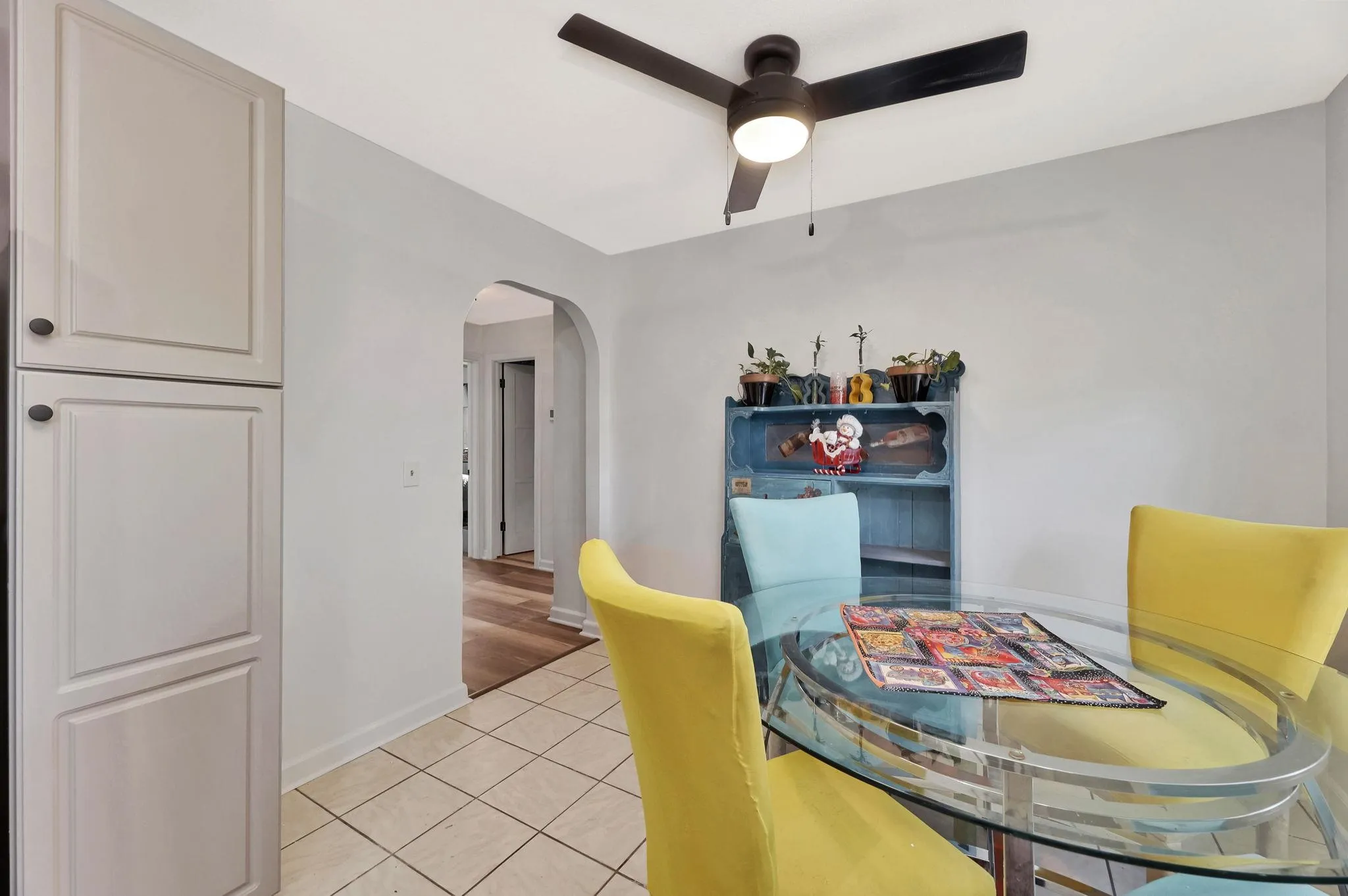 Wichita, Kansas 67218, United States, 2 Bedrooms Bedrooms, ,1 BathroomBathrooms,Residential,Pending,18849