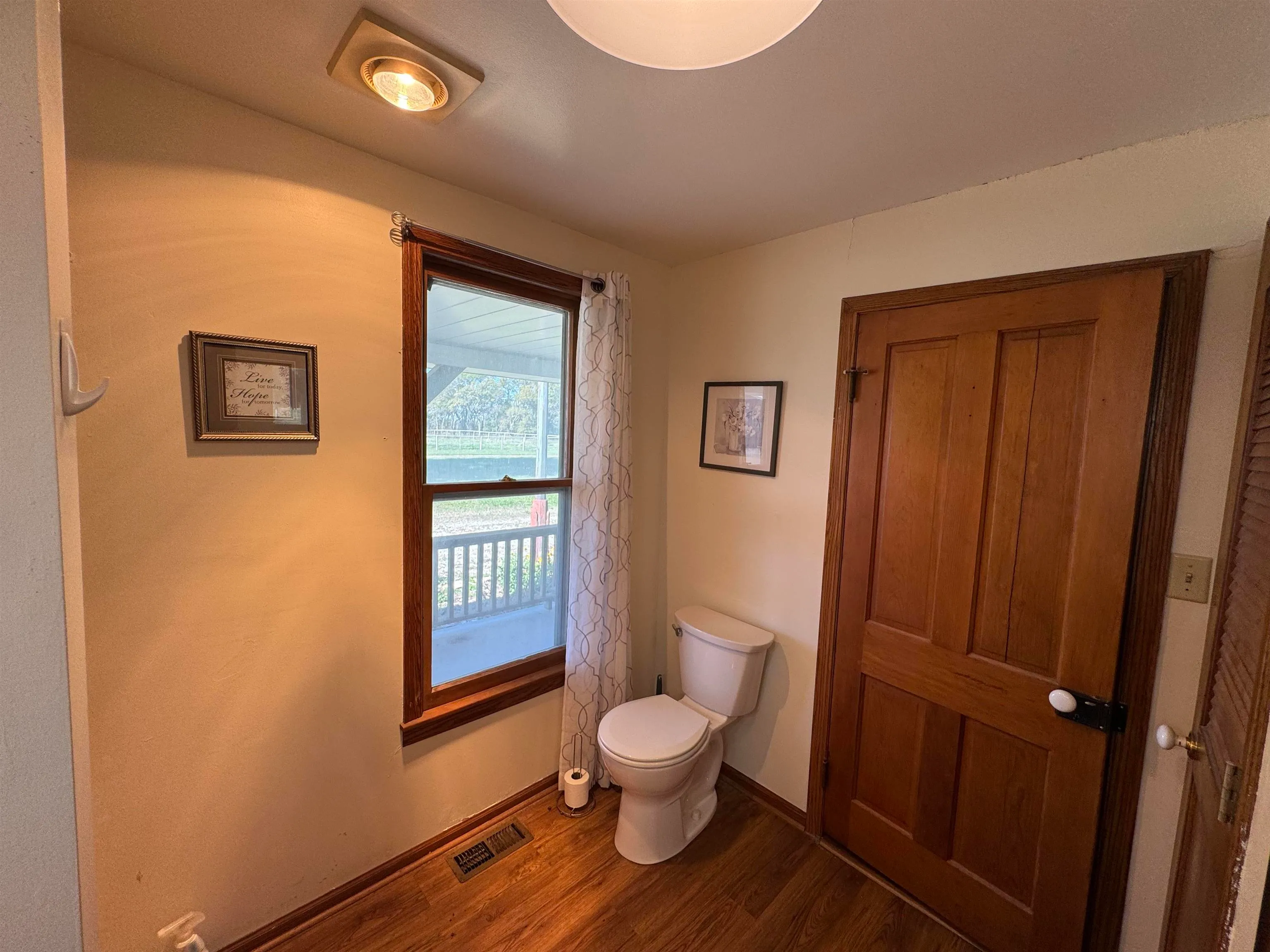 Winfield, Kansas 67156, United States, 3 Bedrooms Bedrooms, ,2 BathroomsBathrooms,Residential,Active,237979