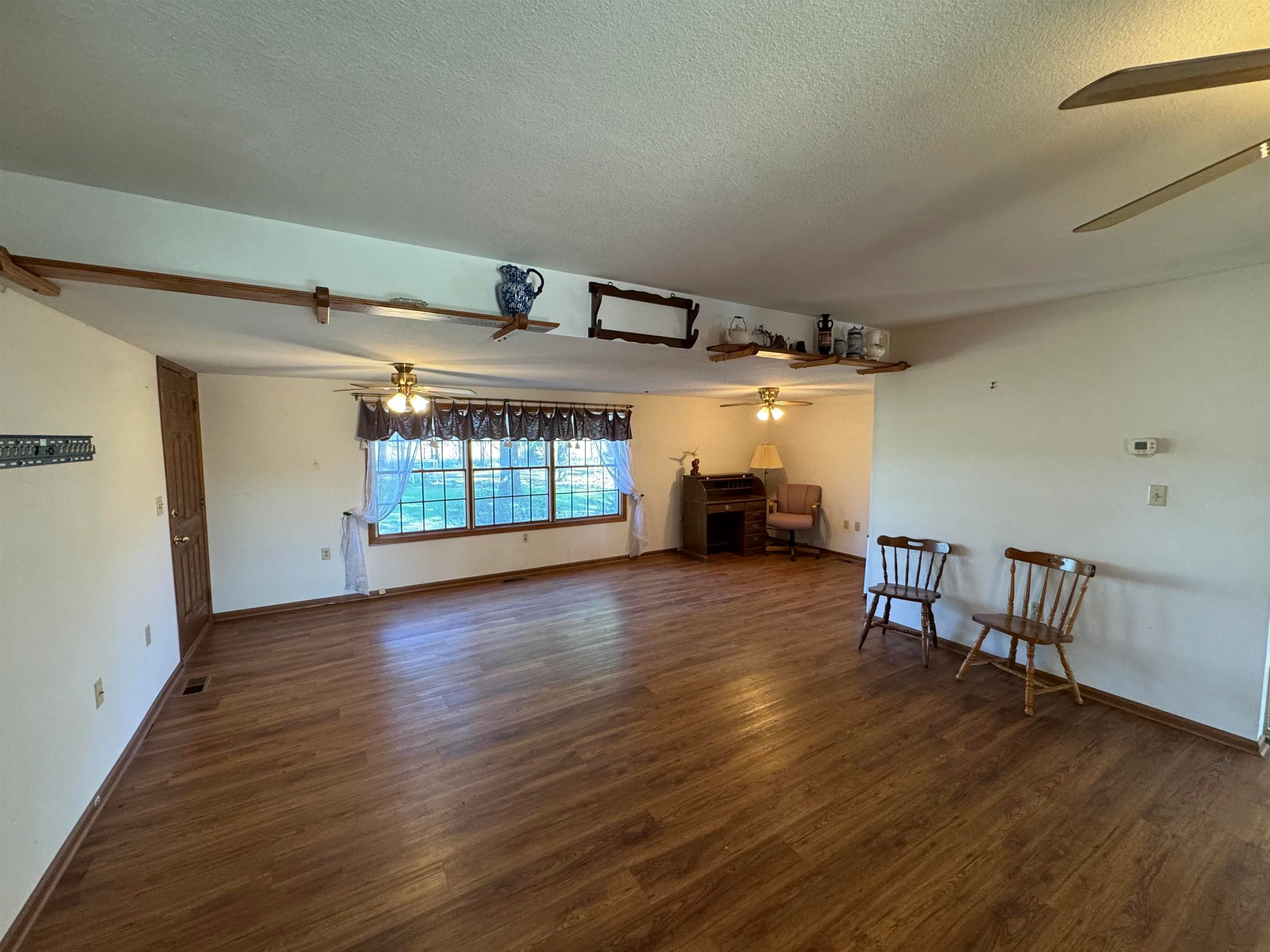 Winfield, Kansas 67156, United States, 3 Bedrooms Bedrooms, ,2 BathroomsBathrooms,Residential,Active,237979