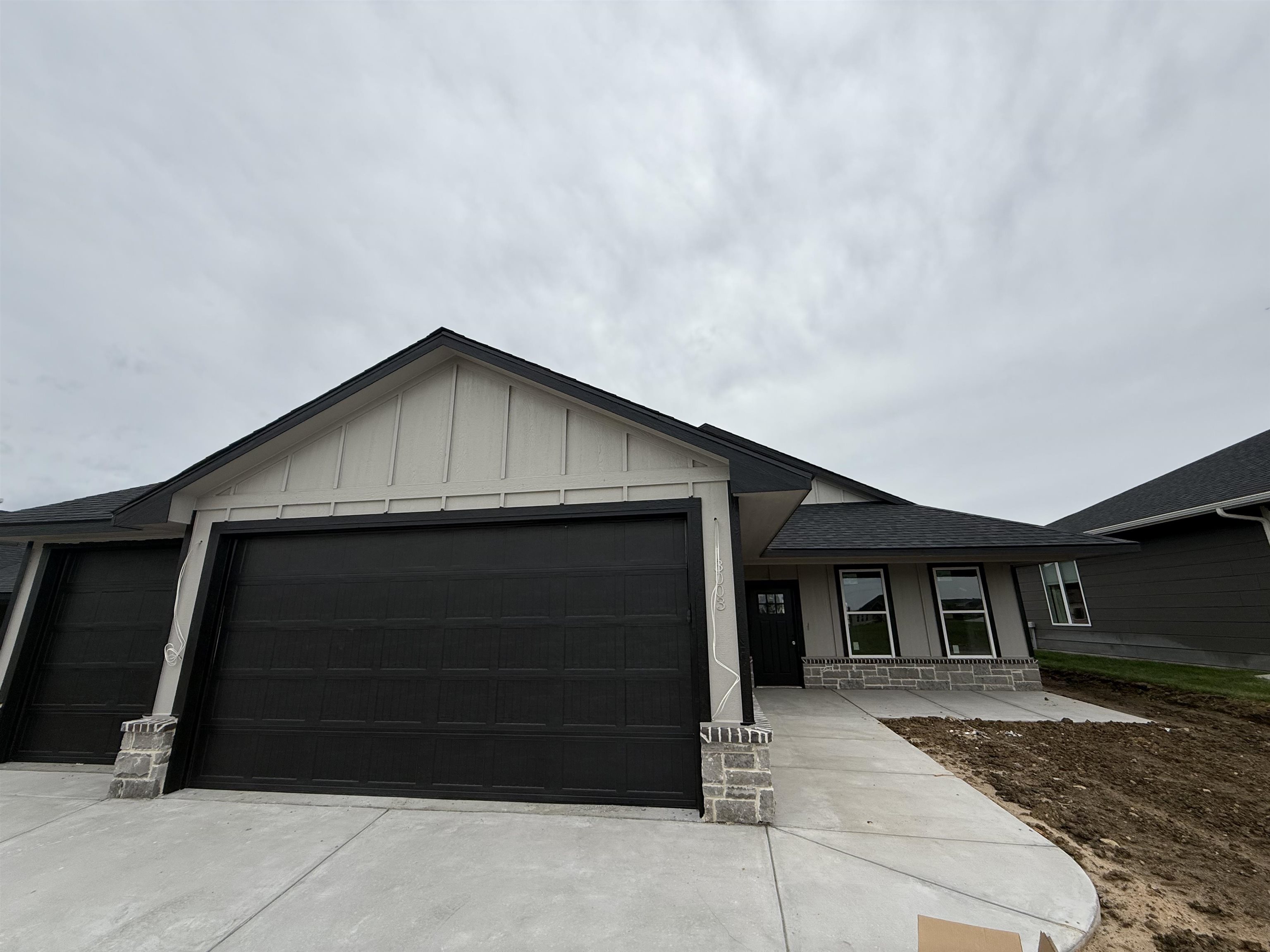 13003 E Equestrian St, Wichita, Virginia image 1