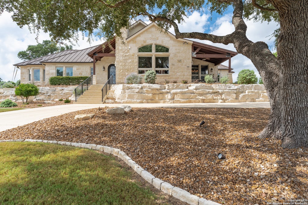 Photo of 3911 Kite Dr. E, Kerrville, TX 78028 (MLS # 1911434)
