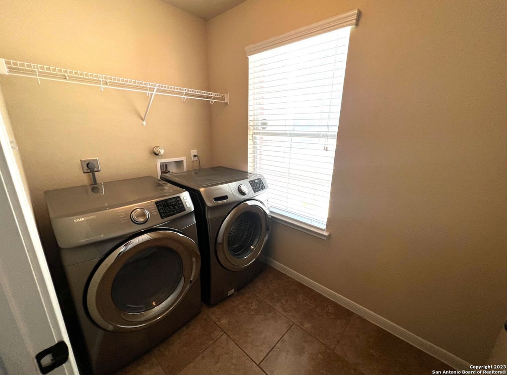 Photo of 10707 BAYHILL DEN, San Antonio, TX 78245 (MLS # 2020192)