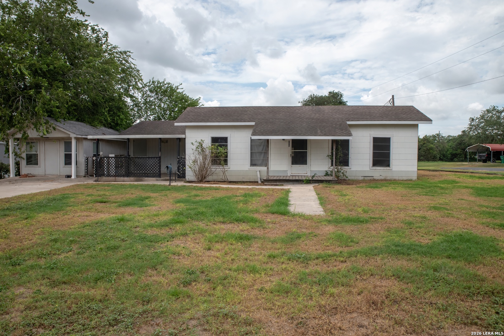 Photo 1 of 14 — 200 N IRVIN ST, Falls City, TX 78113