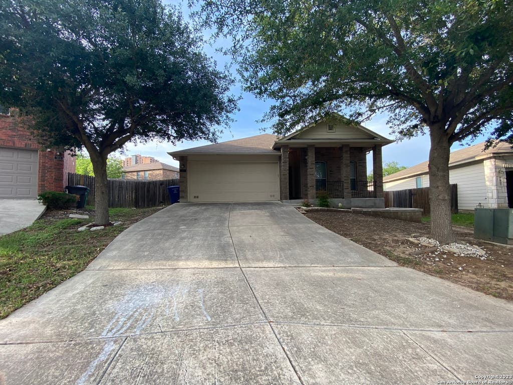 Photo of 7811 FORT ALLEN, San Antonio, TX 78227 (MLS # 1973253)