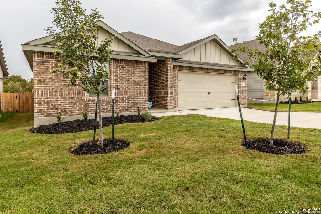 Photo of 312 Shelton Pass, Schertz, TX 78108 (MLS # 2008996)