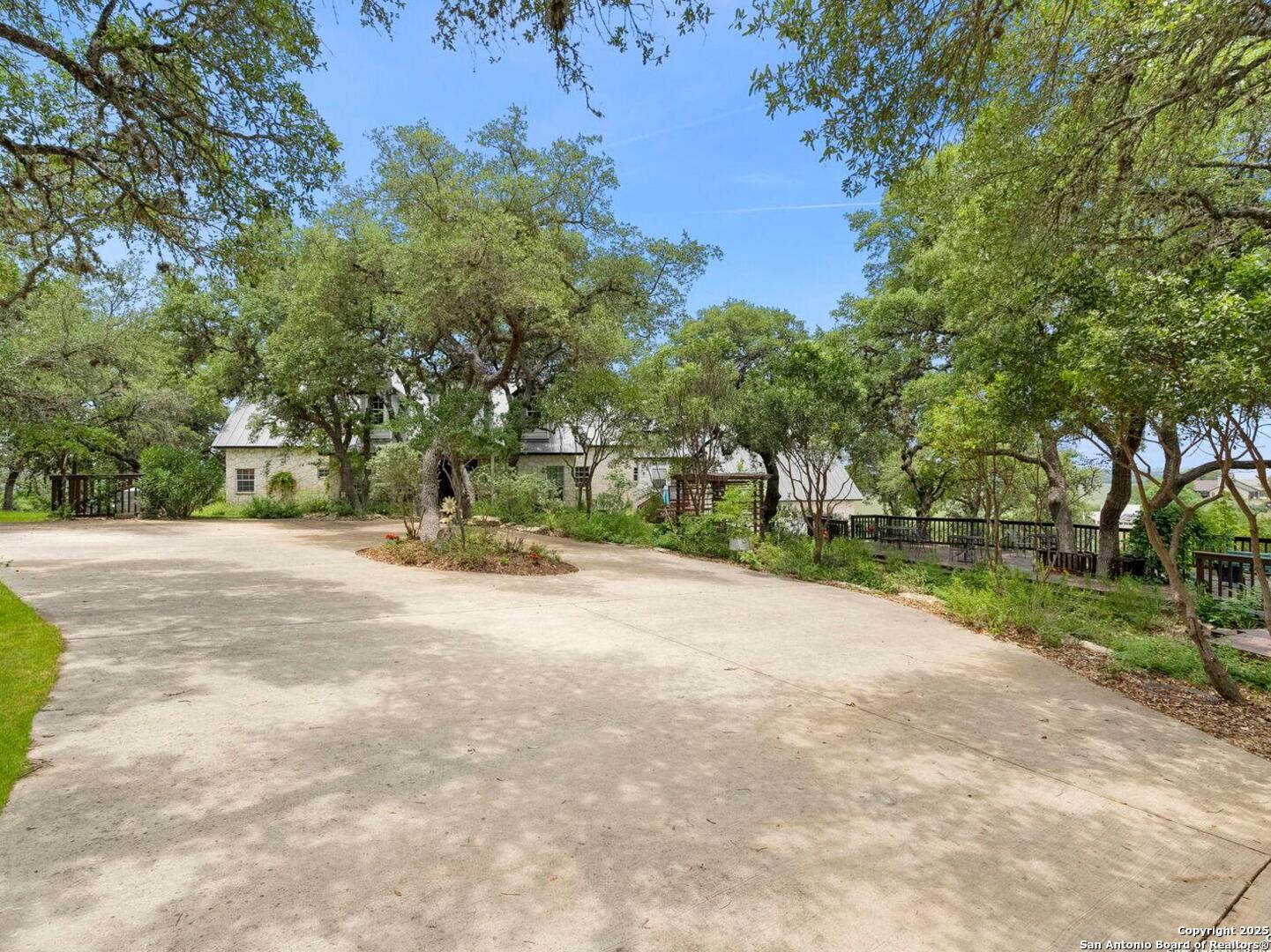 125 Northlake Cove