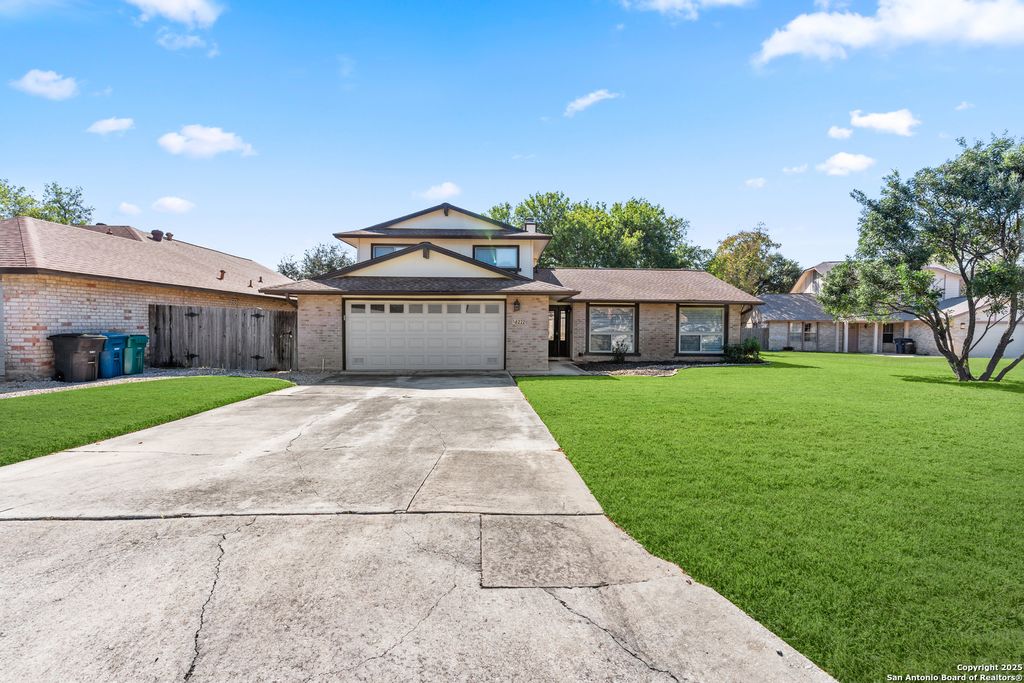 Photo of 6222 Bellwood St, San Antonio, TX 78249 (MLS # 1926058)