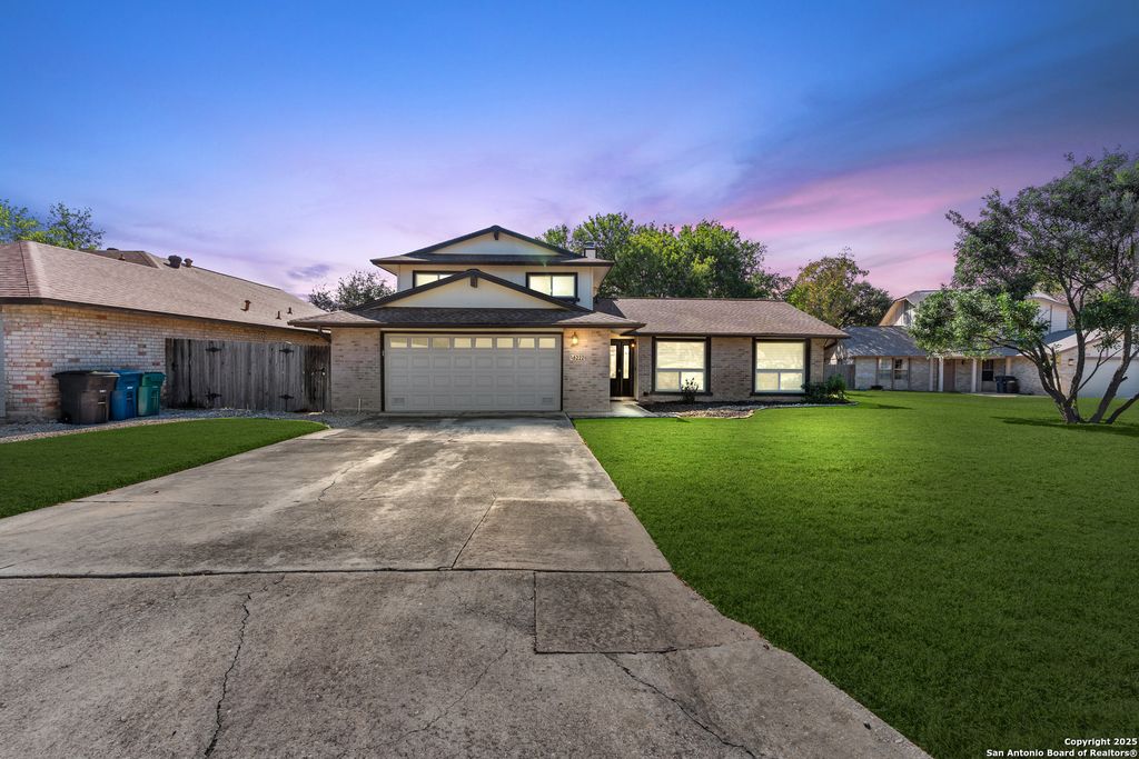 Photo of 6222 Bellwood St, San Antonio, TX 78249 (MLS # 1926058)