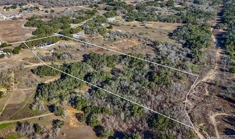 A home in Floresville