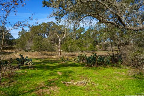 A home in Floresville