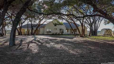 A home in Floresville