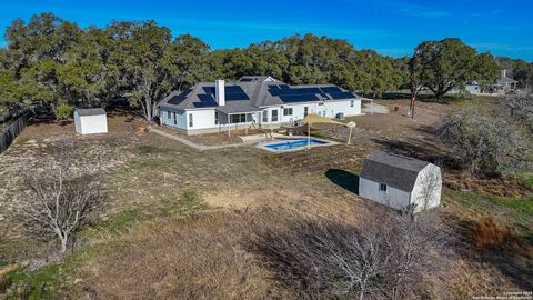 A home in Floresville