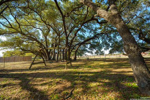 A home in Floresville