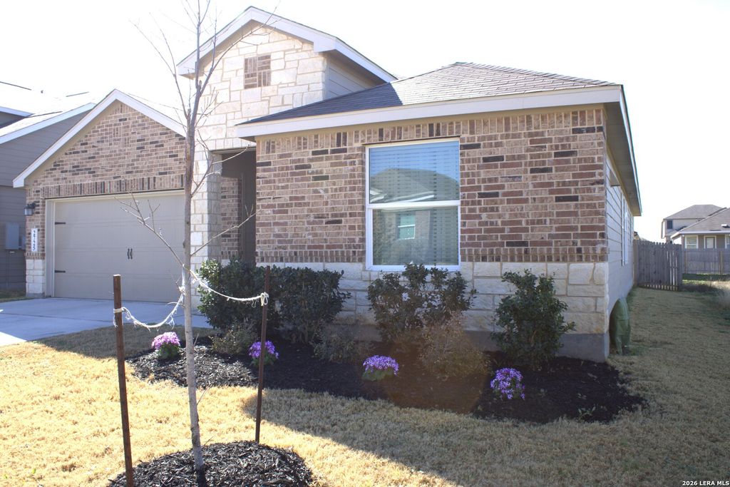 Photo of 2725 San Martin, Seguin, TX 78155 (MLS # 1940870)